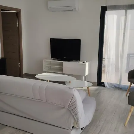 Jolie Petite Maison A 50 Metres De La * アグド