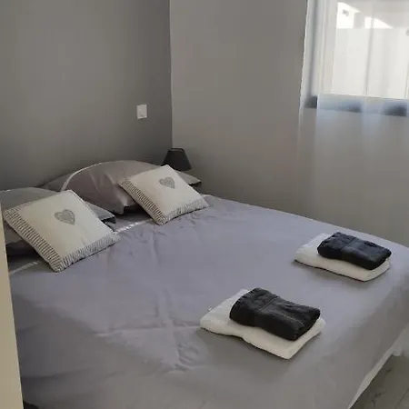 Jolie Petite Maison à 50 Mètres De La Villa Agde